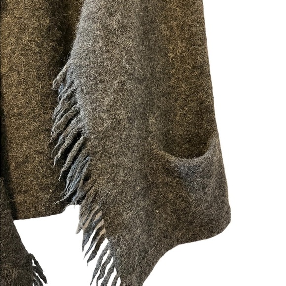 Wilfred Free Charcoal Gray Sweater Vest With Fringe Size XS - Picture 5 of 7